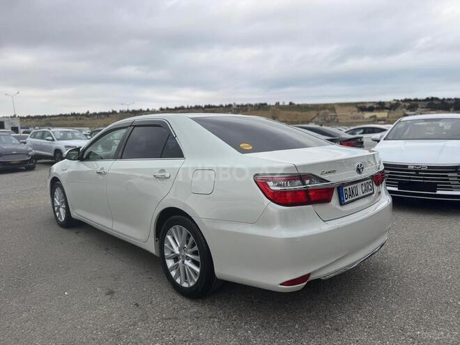 Toyota Camry-5