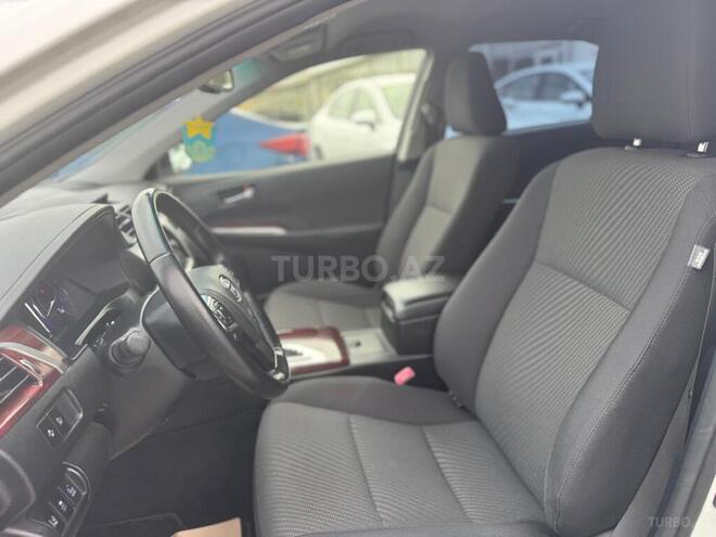 Toyota Camry-18