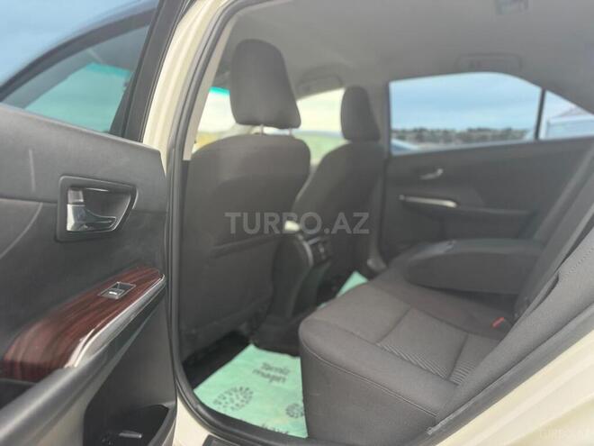 Toyota Camry-16