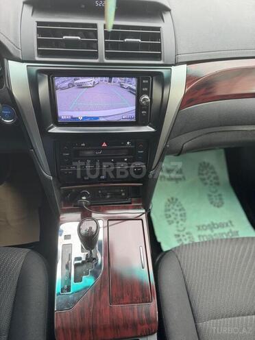Toyota Camry-11