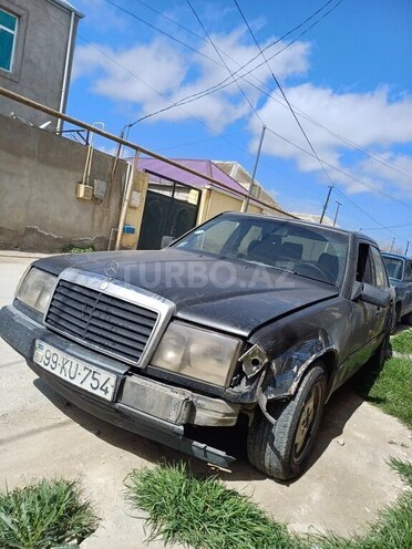 Mercedes E 250 1990, 700,000 km - 2.5 л - Bakı