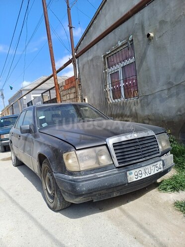 Mercedes E 250 1990, 700,000 km - 2.5 л - Bakı