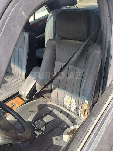 Mercedes E 250 1990, 700,000 km - 2.5 л - Bakı