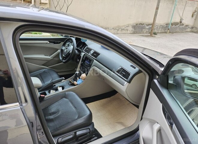 Volkswagen Passat 2016, 136,000 km - 1.8 l - Bakı