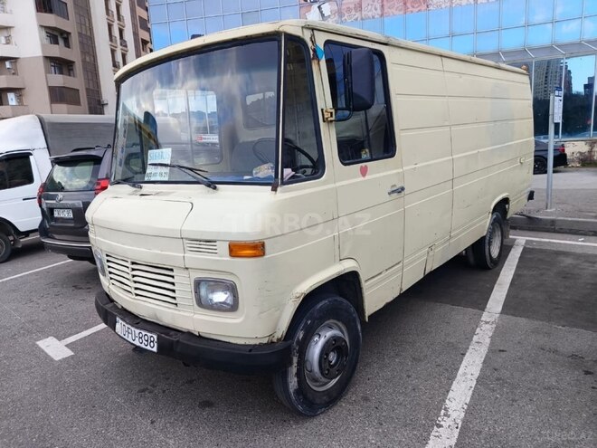 Mercedes 609 D 1985, 183,944 km - 4.0 l - Bakı