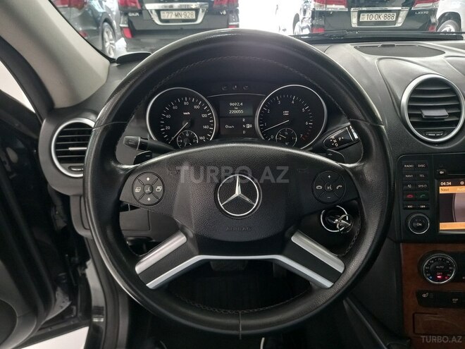 Mercedes ML 350 4MATIC-21