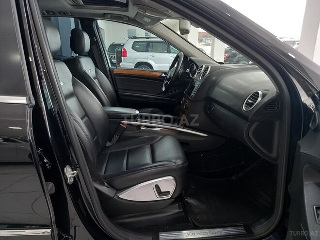 Mercedes ML 350 4MATIC-10