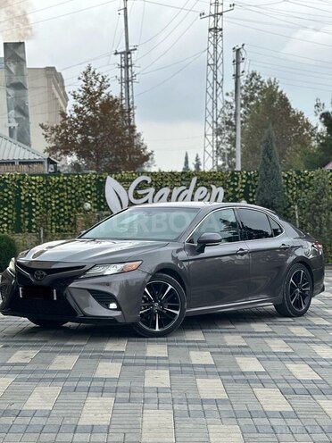 Toyota Camry 2018, 197,546 km - 2.5 л - Gəncə