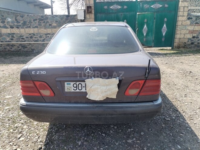 Mercedes E 230 1996, 536,000 km - 2.3 л - Goranboy