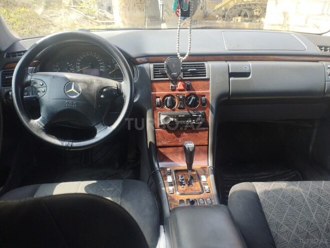 Mercedes E 270 2000, 185,357 km - 2.7 l - Tərtər