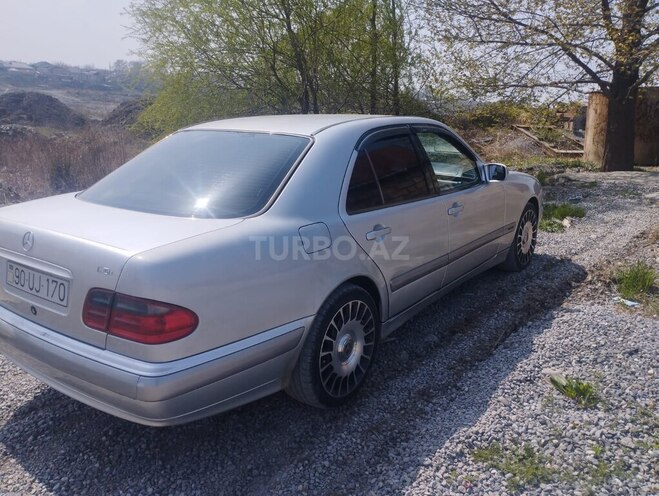 Mercedes E 270 2000, 185,357 km - 2.7 l - Tərtər