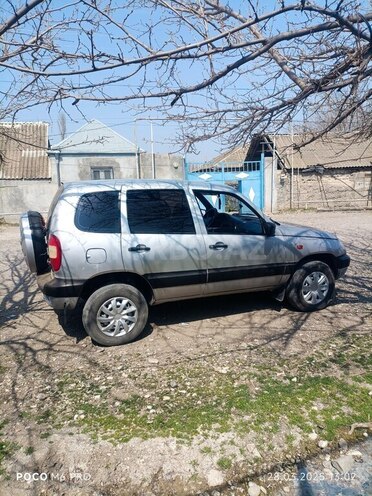 Chevrolet Niva 2005, 261,000 km - 1.7 l - Goranboy
