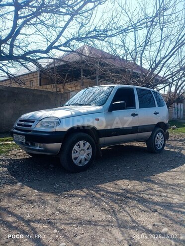 Chevrolet Niva 2005, 261,000 km - 1.7 l - Goranboy