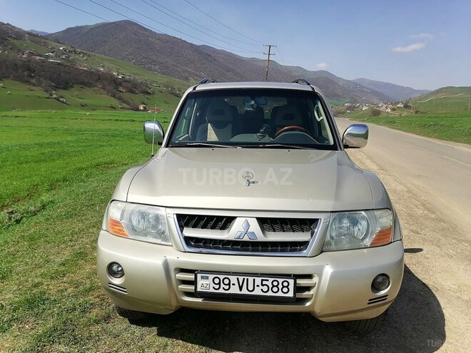 Mitsubishi Pajero 2004, 300,747 km - 3.0 l - Yardımlı
