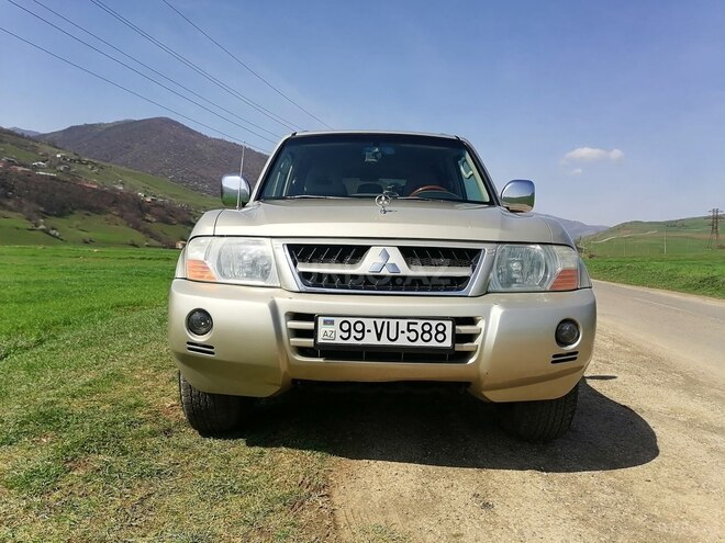 Mitsubishi Pajero 2004, 300,747 km - 3.0 l - Yardımlı