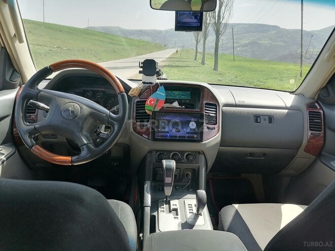 Mitsubishi Pajero 2004, 300,747 km - 3.0 l - Yardımlı