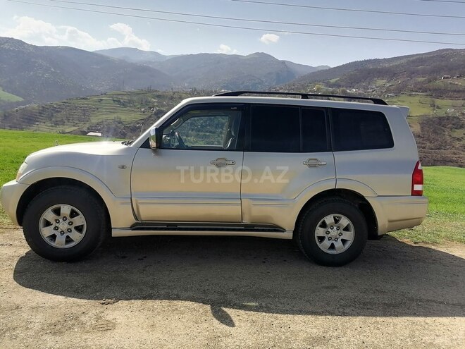 Mitsubishi Pajero 2004, 300,747 km - 3.0 l - Yardımlı