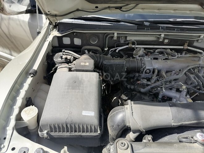 Mitsubishi Pajero 2004, 300,747 km - 3.0 l - Yardımlı