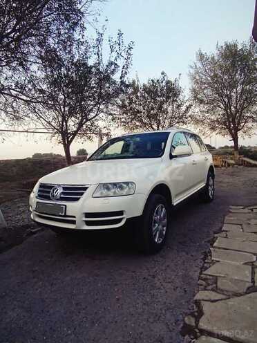 Volkswagen Touareg 2003, 160,000 km - 3.2 l - Neftçala