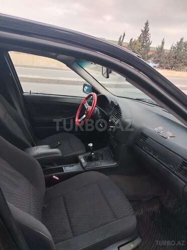 BMW 328 1993, 390,000 km - 2.8 l - Bakı