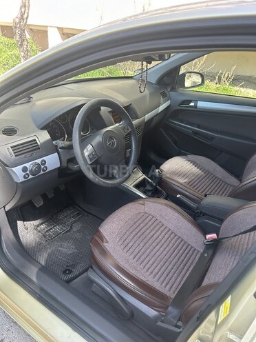 Opel Astra 2004, 196,000 km - 1.4 l - Bakı