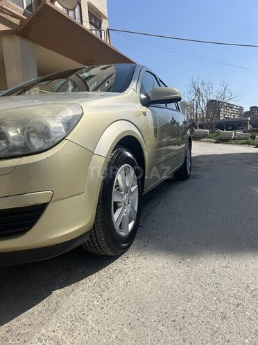 Opel Astra 2004, 196,000 km - 1.4 l - Bakı