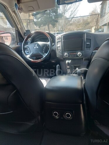 Mitsubishi Pajero 2010, 185,000 km - 3.5 l - Bakı