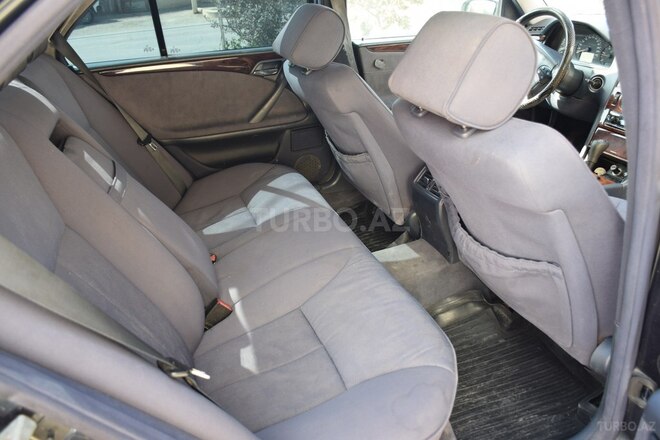 Mercedes E 220 d 1999, 384,712 km - 2.2 l - Bakı