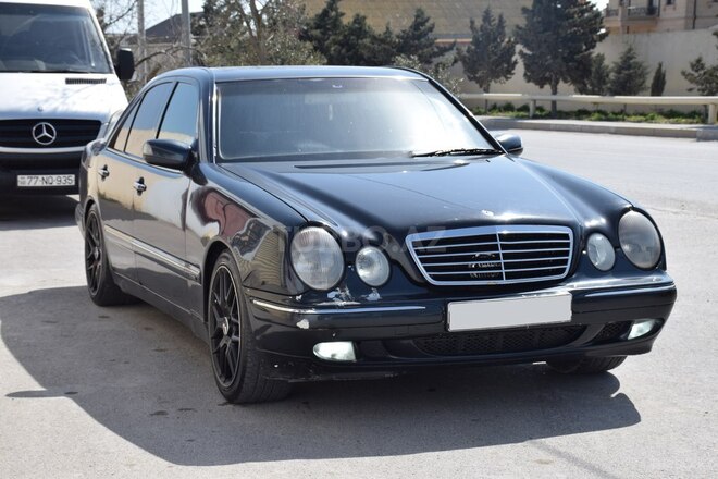 Mercedes E 220 d 1999, 384,712 km - 2.2 l - Bakı