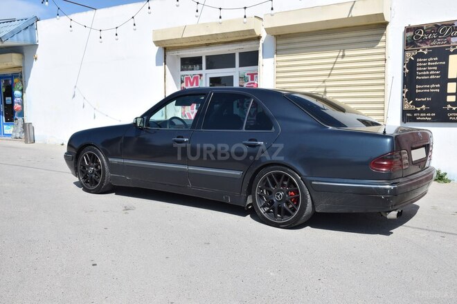 Mercedes E 220 d 1999, 384,712 km - 2.2 l - Bakı