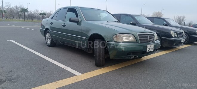 Mercedes C 200 1995, 400,000 km - 2.0 л - Zaqatala