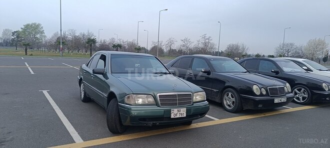 Mercedes C 200 1995, 400,000 km - 2.0 л - Zaqatala