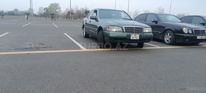 Mercedes C 200 1995, 400,000 km - 2.0 л - Zaqatala