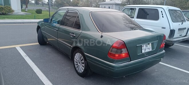 Mercedes C 200 1995, 400,000 km - 2.0 л - Zaqatala