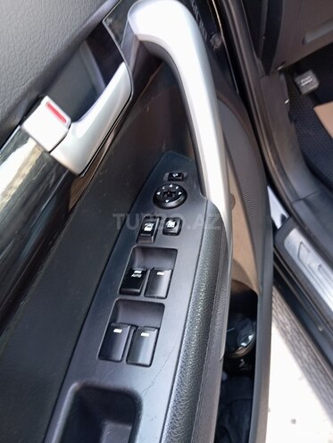 Kia Sorento 2011, 137,800 km - 2.0 l - Bakı