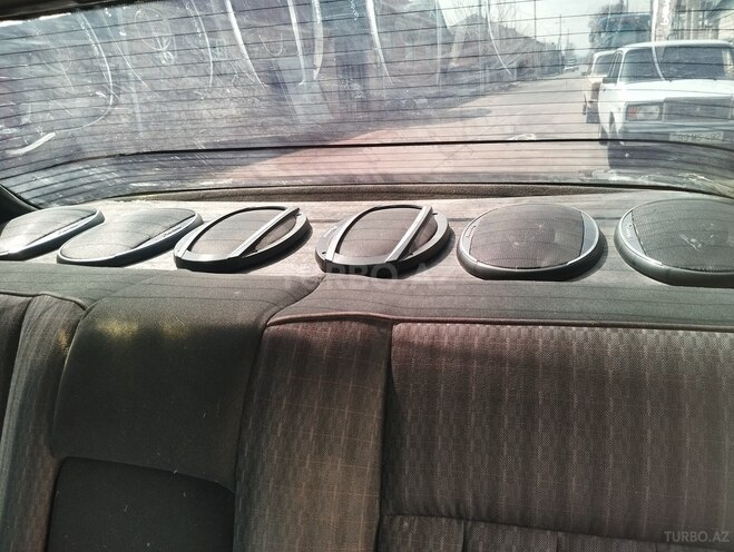 Mercedes E 200 1993, 415,300 km - 2.0 l - Şəmkir