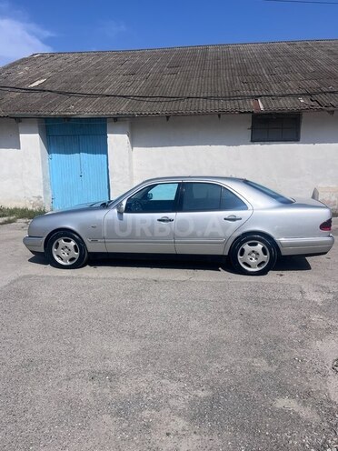 Mercedes E 300 d 1999, 346,000 km - 3.0 l - Bakı