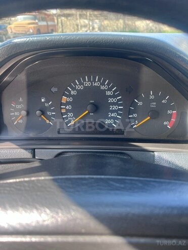 Mercedes E 300 d 1999, 346,000 km - 3.0 l - Bakı