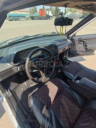 LADA (VAZ) 2115 2001, 525,300 km - 1.5 l - Salyan