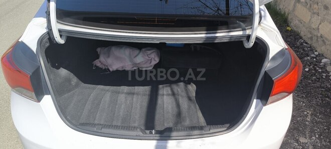 Hyundai Avante 2015, 199,000 km - 1.6 л - Qusar