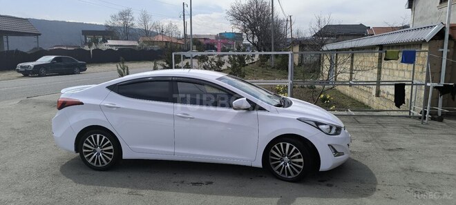 Hyundai Avante 2015, 199,000 km - 1.6 л - Qusar