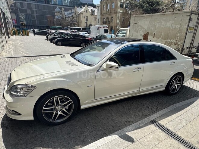 Mercedes S 500 2011, 242,000 km - 4.7 л - Bakı