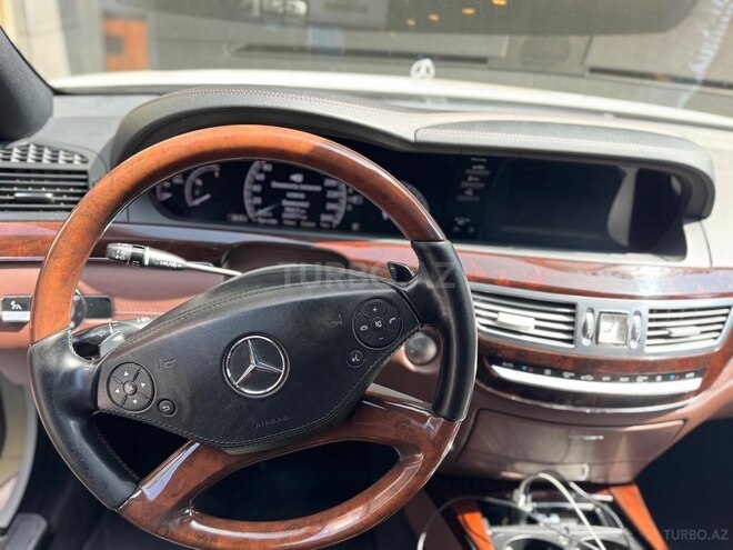 Mercedes S 500 2011, 242,000 km - 4.7 л - Bakı