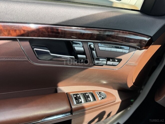Mercedes S 500 2011, 242,000 km - 4.7 л - Bakı