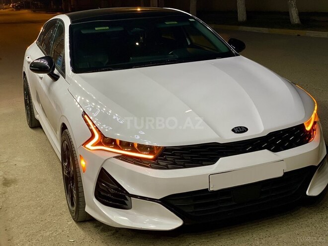 Kia K5-4