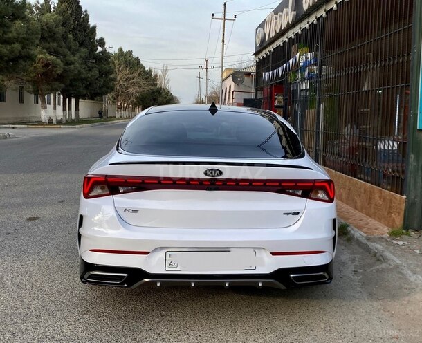 Kia K5-8