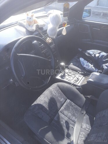 Mercedes E 240 1998, 300,000 km - 2.4 l - Mingəçevir