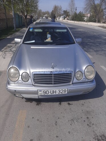 Mercedes E 240 1998, 300,000 km - 2.4 l - Mingəçevir