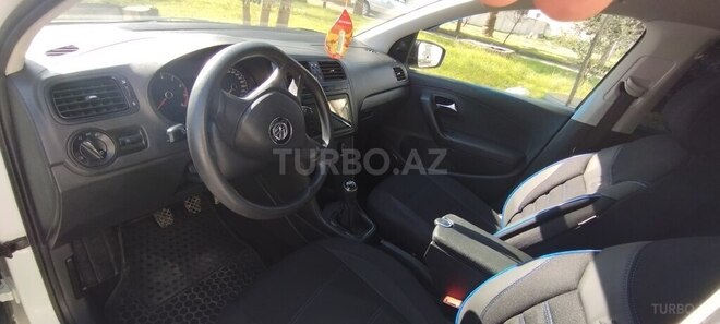 Volkswagen Polo 2015, 210,000 km - 1.6 l - Masallı