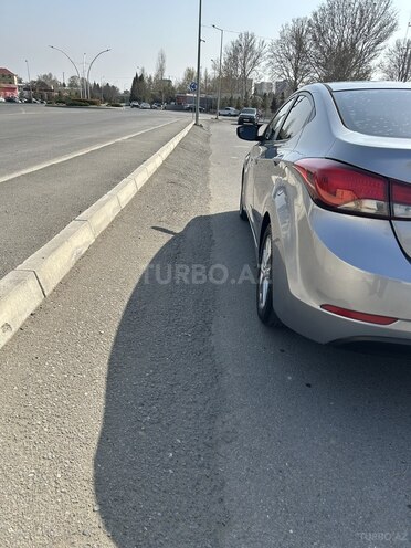 Hyundai Elantra 2015, 214,043 km - 1.8 л - Mingəçevir